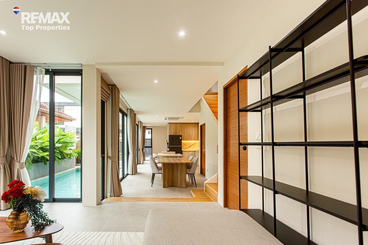 Modern Family Villa with Pool Minutes from Oak Meadow School, Chalong 16