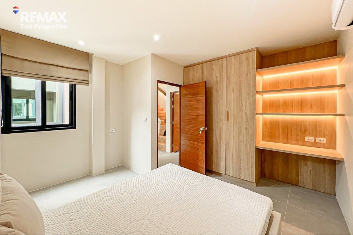 Modern Family Villa with Pool Minutes from Oak Meadow School, Chalong 22