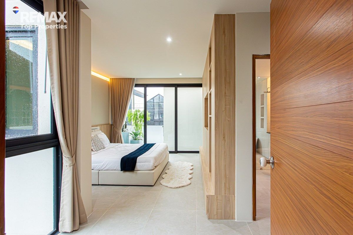 Modern Family Villa with Pool Minutes from Oak Meadow School, Chalong 29
