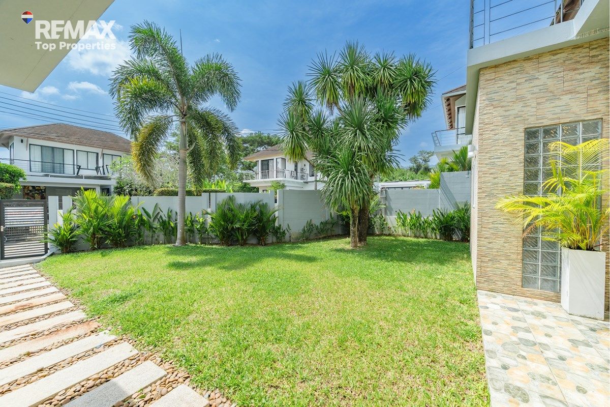 Private pool villa near golf course, Baan Suan Lochpalm,BISP 8