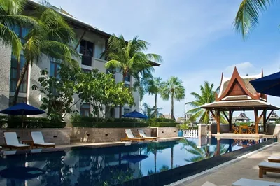 luxurious-3bed-waterfront-condo-with-private-berth-access-and-breathtaking-sea-views-920081021-83