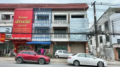 3-storey-commercial-building-for-rent-in-bophut-ring-road-koh-samui-920121001-2950