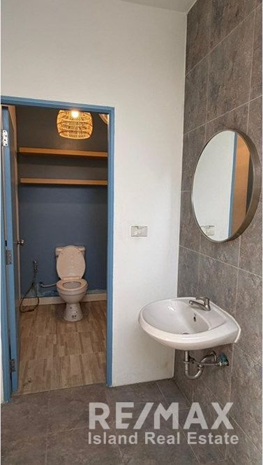  Image 7