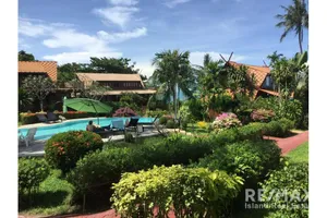 beachfront-villa-3-bedrooms-with-tranquility-bang-por-koh-samui-920121060-61