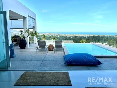 luxurious-seaview-pool-villa-with-separate-apartment-920121060-72