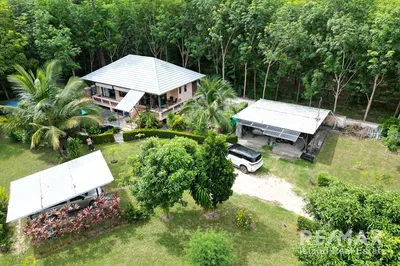 house-with-subdivided-land-for-sale-walkable-to-beach-taling-ngam-cd068-65e