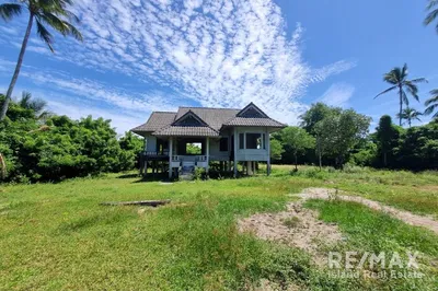 big-house-for-renovation-on-large-land-near-beach-at-tha-sa-la-ps070-37e