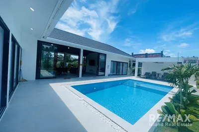 modern-single-storey-pool-villa-with-large-garden-3-bedrooms-ro079-20