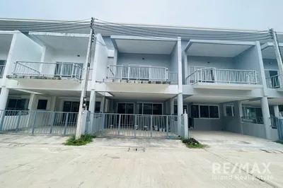 modern-3-bedroom-townhouse-in-bo-phut-koh-samui-ro079-24