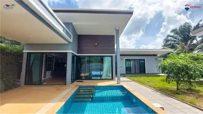stunning-villa-with-private-swimming-pool-for-sale-in-saithai-920281015-449