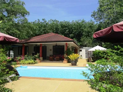 three-bedroom-pool-villa-with-guest-bungalow-920281015-577