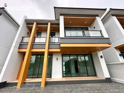 charming-2-story-detached-home-for-sale-perfect-for-family-living-920281015-679