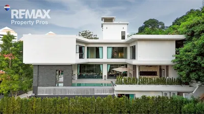 live-a-luxurious-life-on-pratumnak-hill-920311004-2233