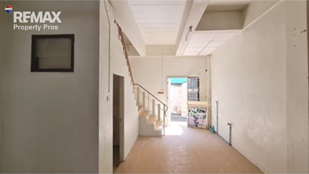  Image 8