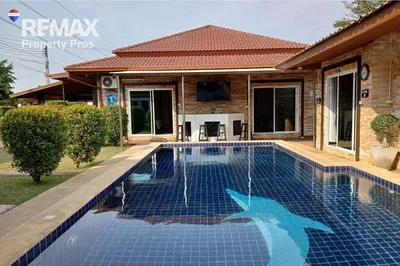 resort-style-pool-villa-for-rent-920311006-299