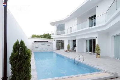 white-house-pool-villa-920311006-331