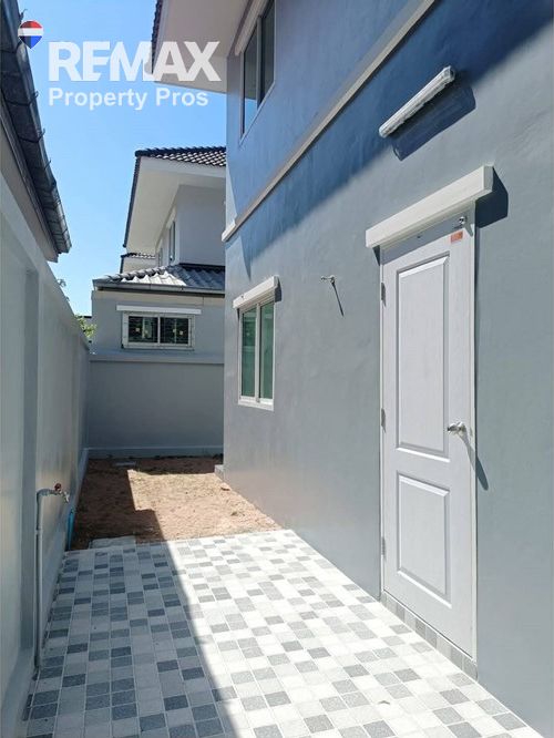  Image 4