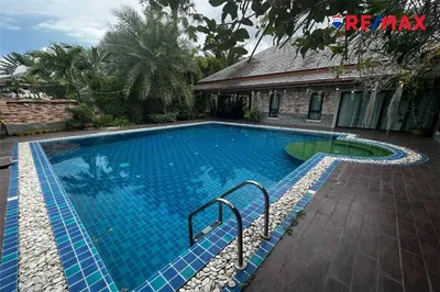 beautiful-luxury-style-house-in-baan-dusit-pattaya-920471001-1353