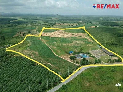 beautiful-large-plot-of-land-ready-for-development-920471001-748