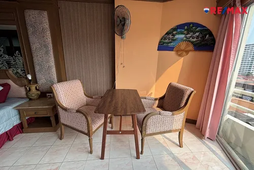 view-talay-1a-newly-renovated-studio-for-sale-920471002-411