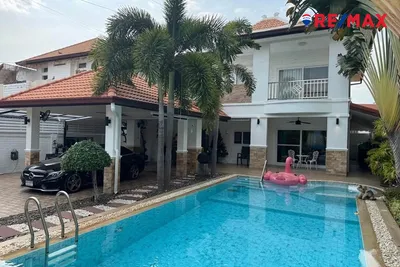 for-sale-luxurious-home-with-large-pool-in-central-pattaya-920471004-1121