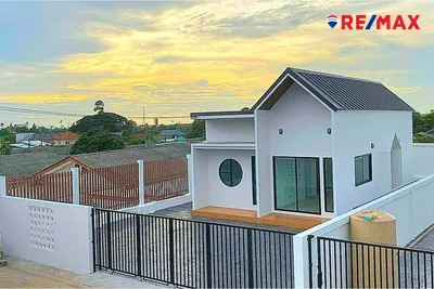 cute-minimalist-detached-house-3-bedrooms-in-the-prosper-house-920471004-1134