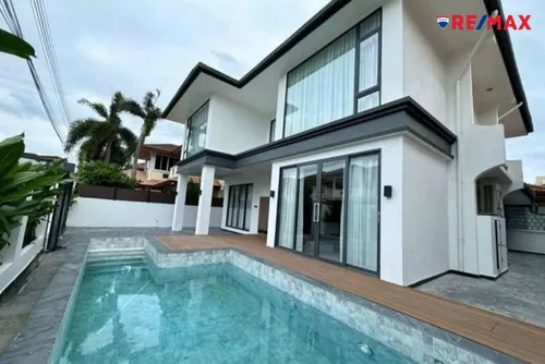 beautiful-villa-6-bedrooms-for-sale-eakmongkol-thepprasit-920471004-1258