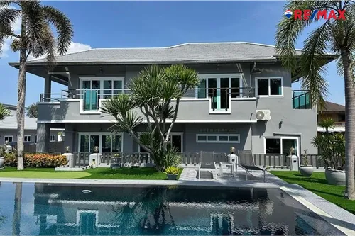 family-pool-villa-4-modern-stylish-houses-in-east-pattaya-for-sale-920471004-626