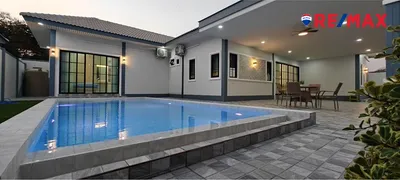 newly-built-family-villas-with-private-swimming-pool-in-pool-villa-style-920471004-710