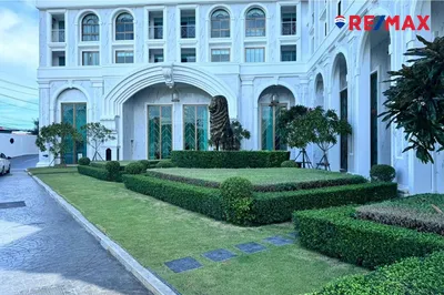 stunning-studio-condo-for-sale-at-the-empire-tower-in-pattaya-920471004-867