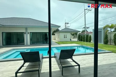 luxury-pool-villa-in-huai-yai-chonburi-for-sale-920471004-970
