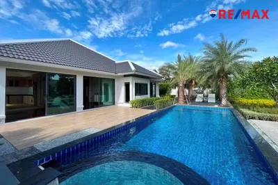 luxury-modern-thai-style-pool-villa-in-central-south-pattaya-920471004-971