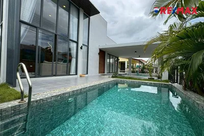 private-pool-villa-modern-design-with-high-ceiling-naklua-920471004-979