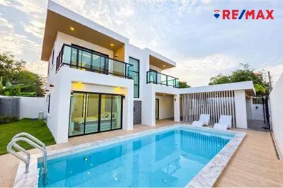 modern-luxury-pool-villa-house-for-sale-thepprasit-11-pattaya-920471004-982
