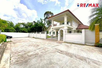 spacious-three-bedroom-two-storey-detached-house-in-serene-siam-gardens-920471006-152