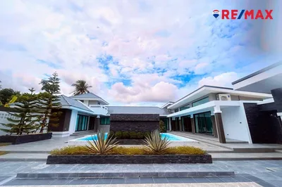 5-bedroom-pool-villa-with-business-license-near-mabprachan-lake-920471009-171