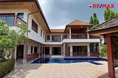 gorgeous-4-bedroom-pool-villa-in-bang-saray-920471009-50