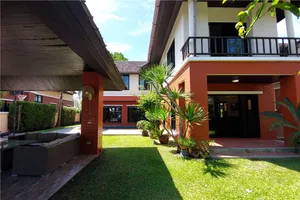 beautiful-3-bedroom-house-with-pool-920471009-79