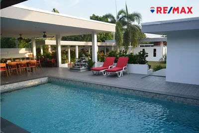 wonderful-pool-villa-in-a-peaceful-environment-920471016-75