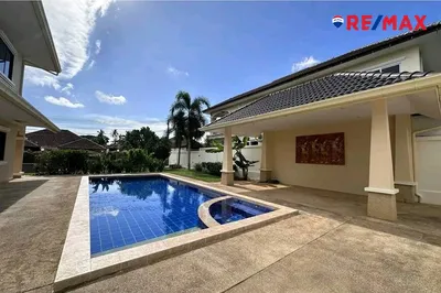 luxurious-pool-villa-in-a-prime-location-near-map-prachan-920471017-332