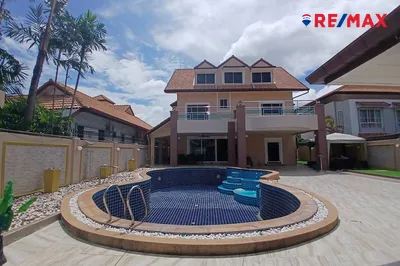 beautiful-5-bedrooms-pool-villa-in-pattaya-920471017-336