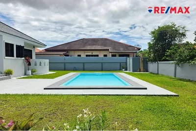 elegant-3-bedroom-pool-villa-in-a-prime-location-near-bang-saray-920471017-352