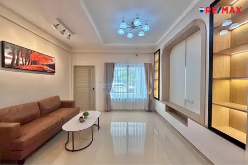park-village-2-storey-townhome-in-pattaya-920471017-568