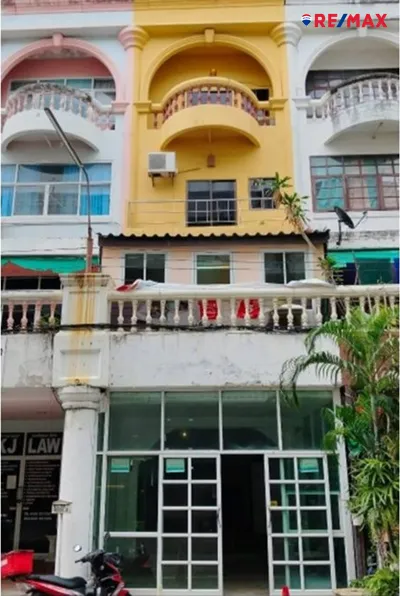 prime-location-jomtien-shop-front-920471020-16