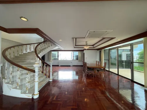 spacious-duplex-penthouse-pet-friendly-and-4-bedrooms-plus-maids-quarter-for-rent-closed-to-bts-promphong-ak103