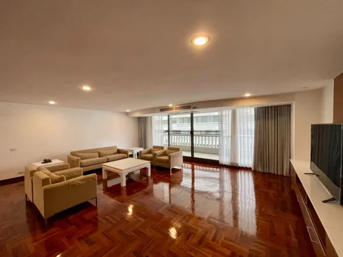 4-bedrooms-for-rent-near-bts-prompong-ak113
