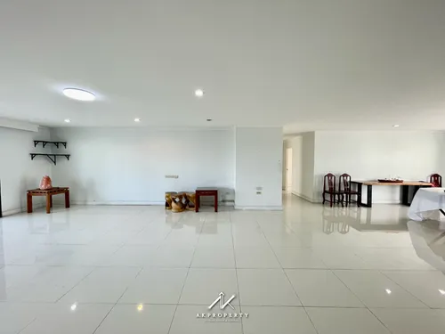 spacious-3-bedrooms-for-sale-closed-to-bts-ekamai-ak122
