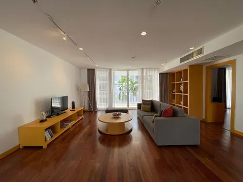 4-bedrooms-private-garden-for-rent-in-ekkamai-area-ak155