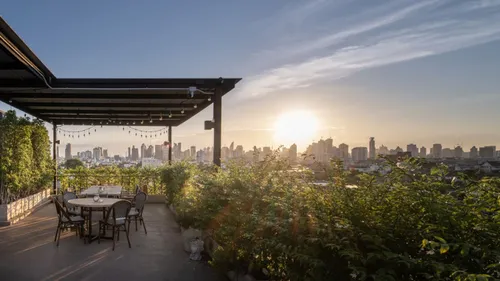 pet-friendly-and-luxury-3-bedrooms-penthouse-for-sale-in-phra-khanong-area-ak204