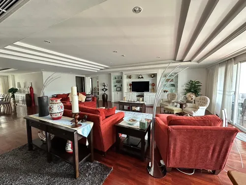 modern-and-renovated-unit-for-rent-near-bts-asoke-ak235